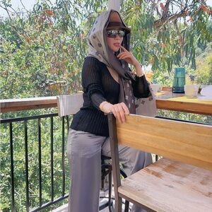 🍭🥰😊New condition grey Beautiful  satin silky pants